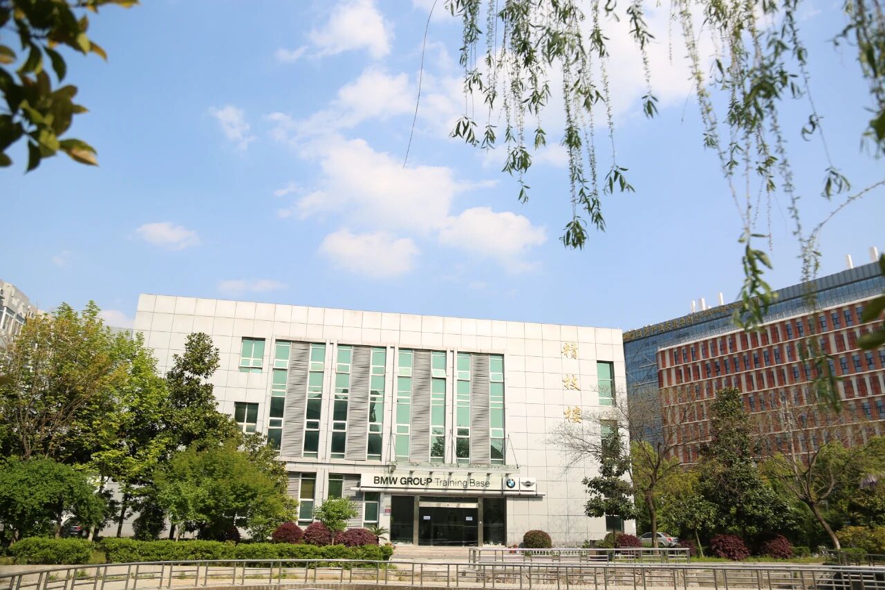 这里招聘老师!金陵高职校面向社会公开招聘7名编制内教师